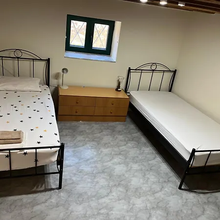 Sunshine 1 Apartment